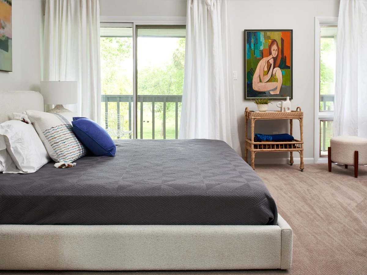 5 barev koberců, které podle designérů ihned zestárnou váš domov