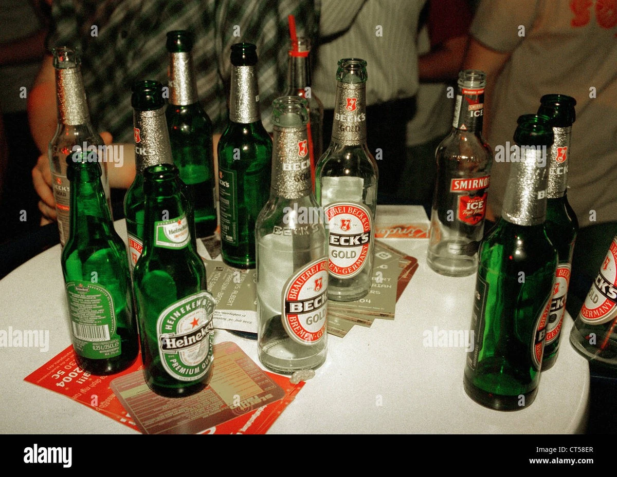 Proč pradědečkové schovávali prázdné lahve pod stůl: Víc než jen pověra - image 1